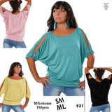 Blouse with openings in the shoulders